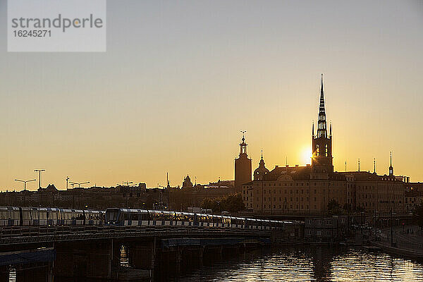 Stockholmer Gebäude bei Sonnenuntergang  Schweden