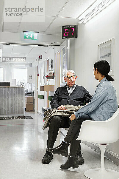 Menschen im Krankenhaus