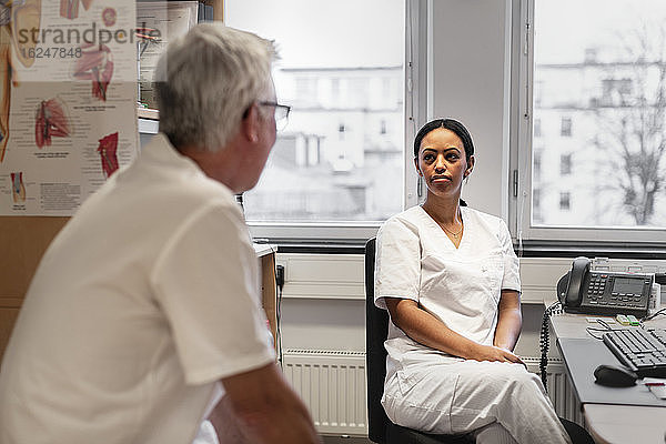 Menschen im Krankenhaus