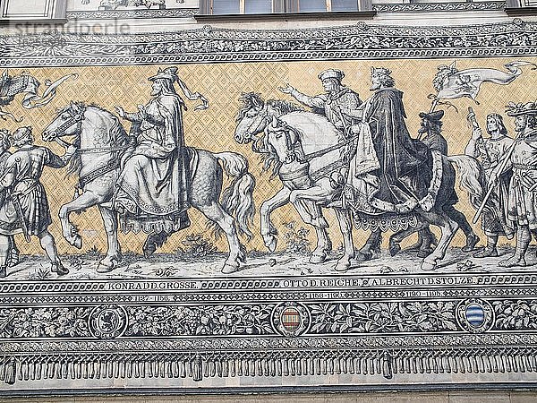 Porzellanwandbild von Markgrafen  Herzöge  Kurfürsten und Könige  Dresden  Sachsen  Deutschland  Europa