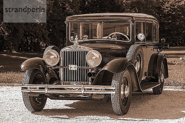 Oldtimer Steyr XXX Limousine 1931  sepia Ton  Österreich  Europa