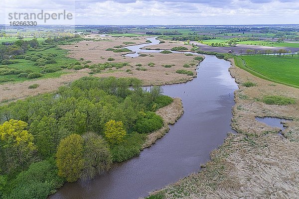 Luftbild  Barßeler Tief und Fluss Leda  Barßel  Oldenburger Münsterland  Niedersachsen  Deutschland  Europa