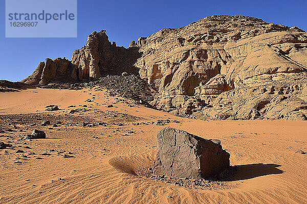 Algerien  Sahara  Tassili N'Ajjer National Park  Felsformationen bei Tiseteka