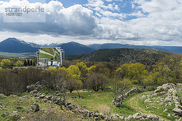 Frankreich  Pyrenées-Orientales  Solarschmiede Four solaire d'Odeillo in Font-Romeu-Odeillo-Via