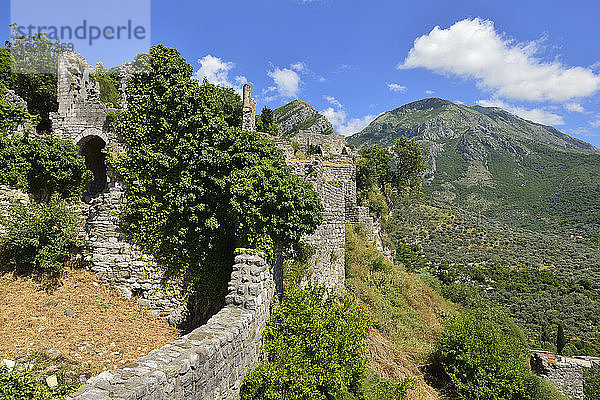 Montenegro  Crna Gora  Rumija-Gebirge  Stadtmauern der historischen Siedlung Old Bar