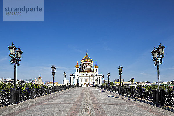 Russland  Moskau  Christ-Erlöser-Kathedrale und Patriarchatsbrücke