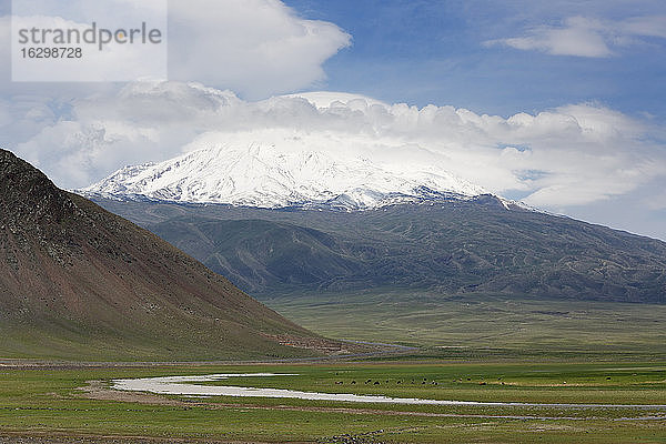 Türkei  Ostanatolien  Provinz Agri  Blick auf den Berg Ararat