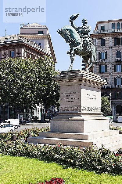 Italien  Ligurien  Genua  Piazza corvetto  Reiterstandbild von Vittorio Emanuele II