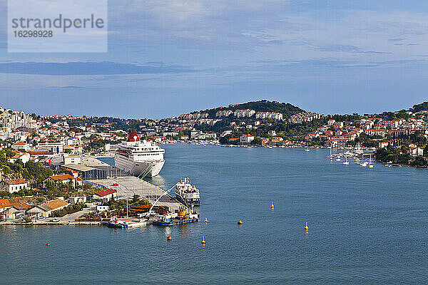 Kroatien  Dubrovnik  Blick auf den Hafen