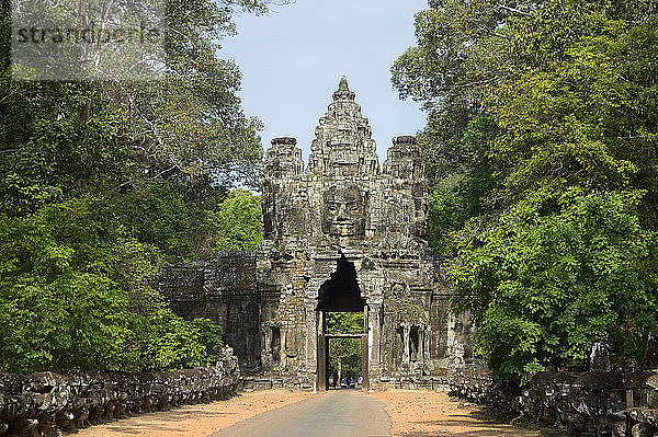 Asien  Kambodscha  Siem Reap  Angkor Thom  Tor mit Gesichtern von Bodhisattva