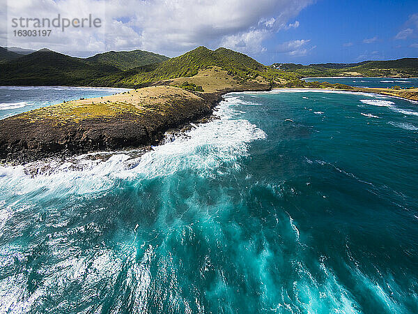 Karibik  St. Lucia  Luftaufnahme von Epouge Bay und Plantation Bay