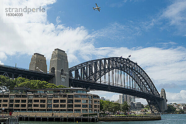 Australien  New South Wales  Sydney  Blick auf die Harbour Bridge
