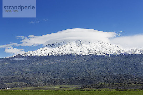 Türkei  Ostanatolien  Provinz Agri  Blick auf den Berg Ararat