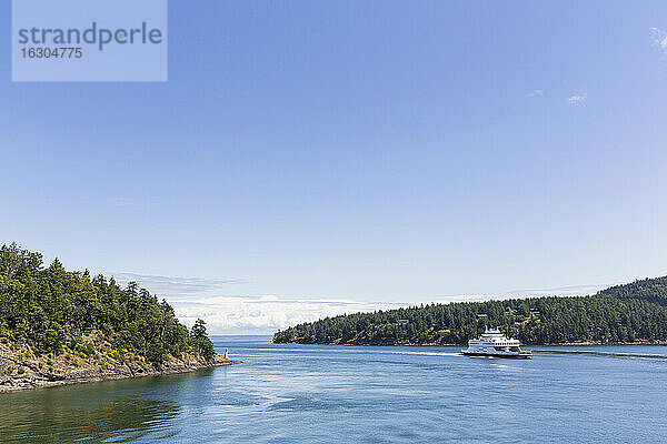 Kanada  Britisch-Kolumbien  Vancouver Island  Fähre auf der Inside Passage