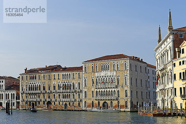 Italien  Venetien  Venedig  Palazzo Ca' Foscari und Palazzo Giustinian am Canale Grande
