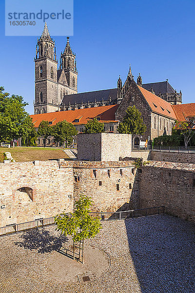 Deutschland  Sachsen-Anhalt  Magdeburg  Bastion Cleve und Dom zu Magdeburg