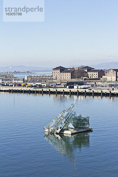 Skandinavien  Norwegen  Oslo  Hafen  Skulptur