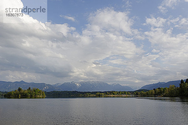 Deutschland  Blick auf Uffing am Staffelsee