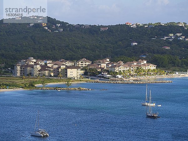 Karibik  St. Lucia  Blick über Rodney Bay zum Yachthafen