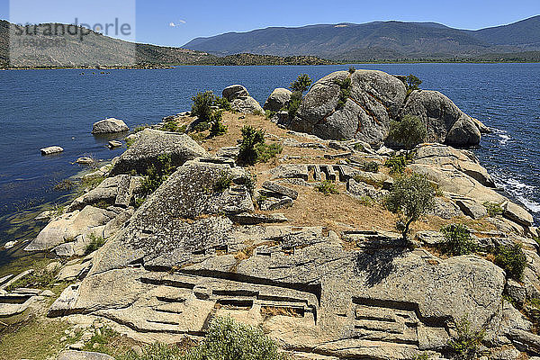 Türkei  Heraclea bei Latmus  antike Nekropole im Naturpark Bafa-See