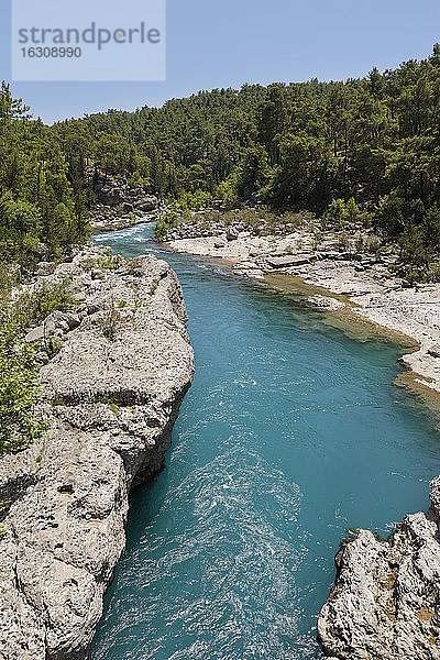 Türkei  Provinz Antalya  Manavgat  Koepruelue Canyon National Park  Koepruecay Fluss