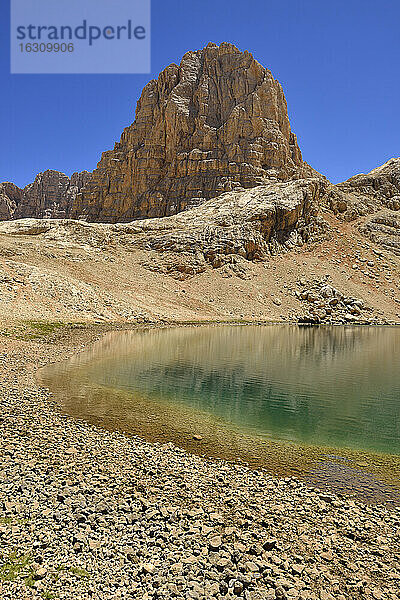 Türkei  Hoch- oder Anti-Taurusgebirge  Aladaglar Nationalpark  Yedigoller Plateau  Großer See
