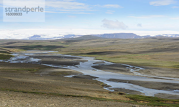 Insel  Kjalvegur  Hochland mit Schmelzwasser