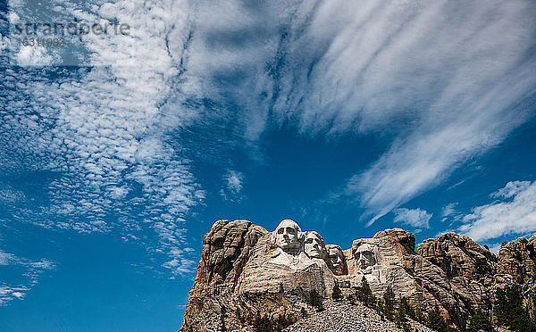 USA  South Dakota  Mount Rushmore  Wolken über dem Mount Rushmore Monument