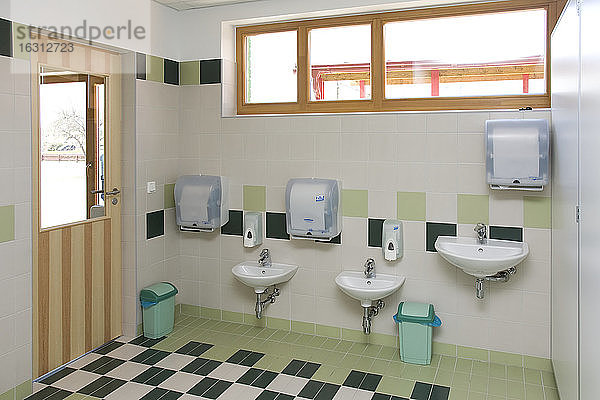Badezimmer in der Grundschule