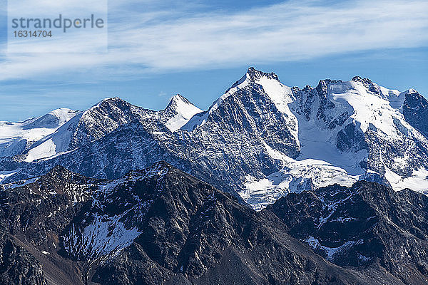 Luftaufnahme einer Drohne der Berninagruppe und des Biancograt  Engadin  Kanton Graubünden  Schweiz  Europa