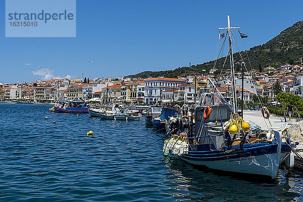 Fischereihafen  Stadt Samos  Samos  Griechische Inseln  Griechenland  Europa