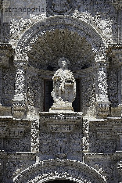 Statue an der Kirche Parroquia San Juan Bautista de Yanahuara  Arequipa  Peru  Südamerika