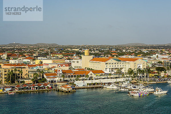 Luftaufnahme von Oranjestad  Aruba  ABC-Inseln  Niederländische Antillen  Karibik  Mittelamerika