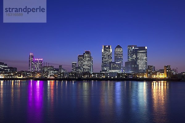 Canary Wharf Finanzdistrikt mit Blick über das Thema  London  Großbritannien  Europa