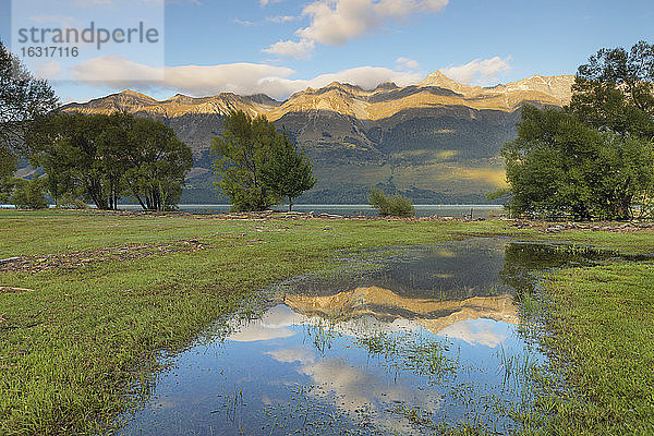 Glenorchy Lagune bei Sonnenaufgang  Glenorchy  Otago  Südinsel  Neuseeland  Pazifik