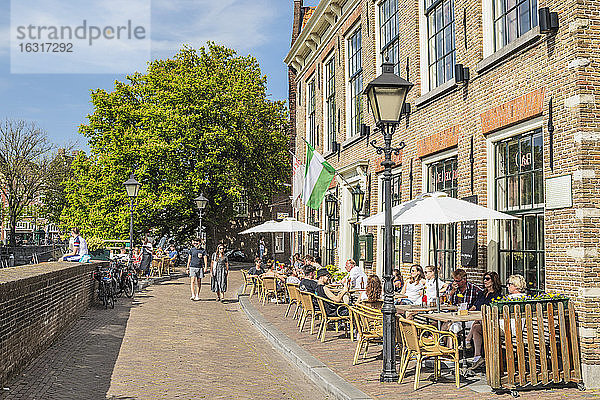 Straßencafé  Stadtteil Delfshaven  Rotterdam  Süd-Holland  Niederlande  Europa