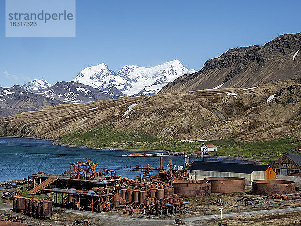 Rostende Maschinen in der verlassenen norwegischen Walfangstation in Grytviken  East Cumberland Bay  Südgeorgien  Polarregionen