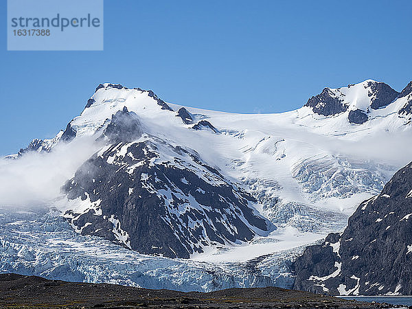 Schneebedeckte Berge und Gletscher in der King Haakon Bay  Südgeorgien  Polarregionen