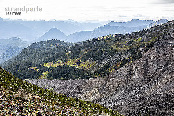 Ansichten des Rückzugs des Nisqually-Gletschers vom Skyline Trail  Mount Rainier National Park  Bundesstaat Washington  Vereinigte Staaten von Amerika  Nordamerika