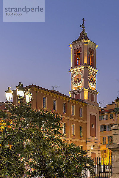Palais Rusca und Uhrturm auf dem Gerichtsplatz (Place du Palais de Justice)  Nizza  Alpes Maritimes  Cote d'Azur  Französische Riviera  Provence  Frankreich  Mittelmeer  Europa