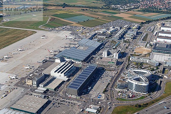 Übersicht Flughafen Stuttgart (STR) mit Airport City  Stuttgart  Deutschland  Europa