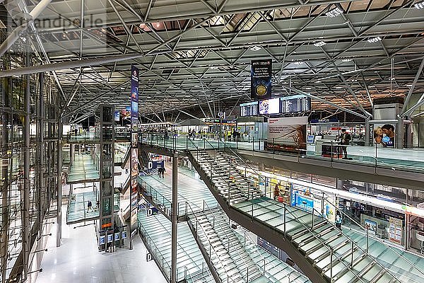 Terminal 2 des Flughafen Köln Bonn (CGN)  Köln  Deutschland  Europa