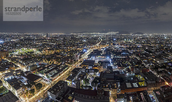 Luftaufnahme Mexiko-Stadt bei Nacht  Mexiko
