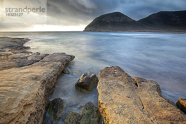 Spanien  Andalusien  Naturpark Cabo de Gata-Nijar  Felsenküste