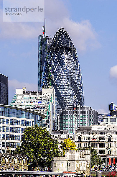 UK  London  Southwark  Finanzviertel mit The Gherkin