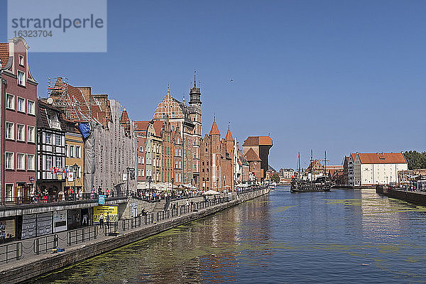 Polen  Danzig  Altstadt und Fluss Motlawa