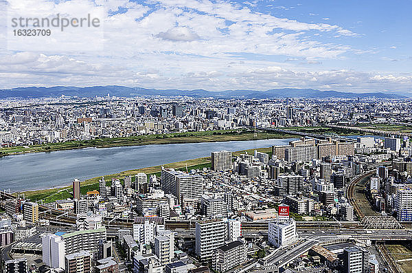 Japan  Osaka  Stadtbild und Yodo-Fluss