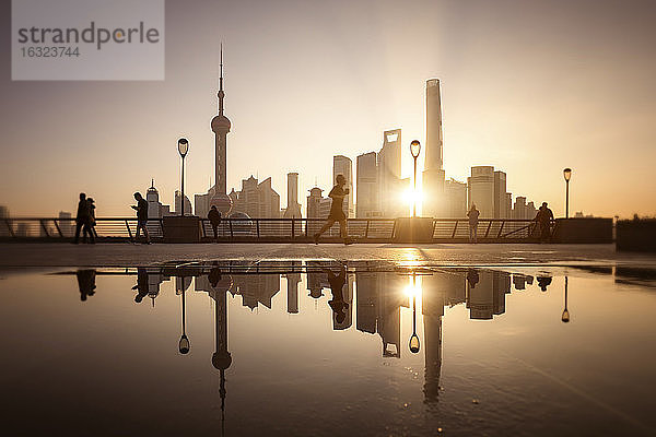 China  Shanghai  Skyline am Morgen