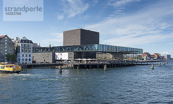 Dänemark  Kopenhagen  Blick auf das Königliche Dänische Schauspielhaus