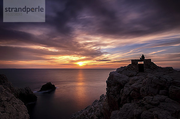 Spanien  Balearen  Menorca  Punta Nati  Sonnenuntergang beobachten  Aussicht